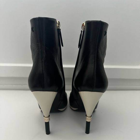 CHANEL CC Karl Lagerfeld Black Captoe Patent Ankle Heel Booties Boots 38 - Picture 3 of 10